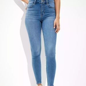 Mid rise light wash American eagle jeans